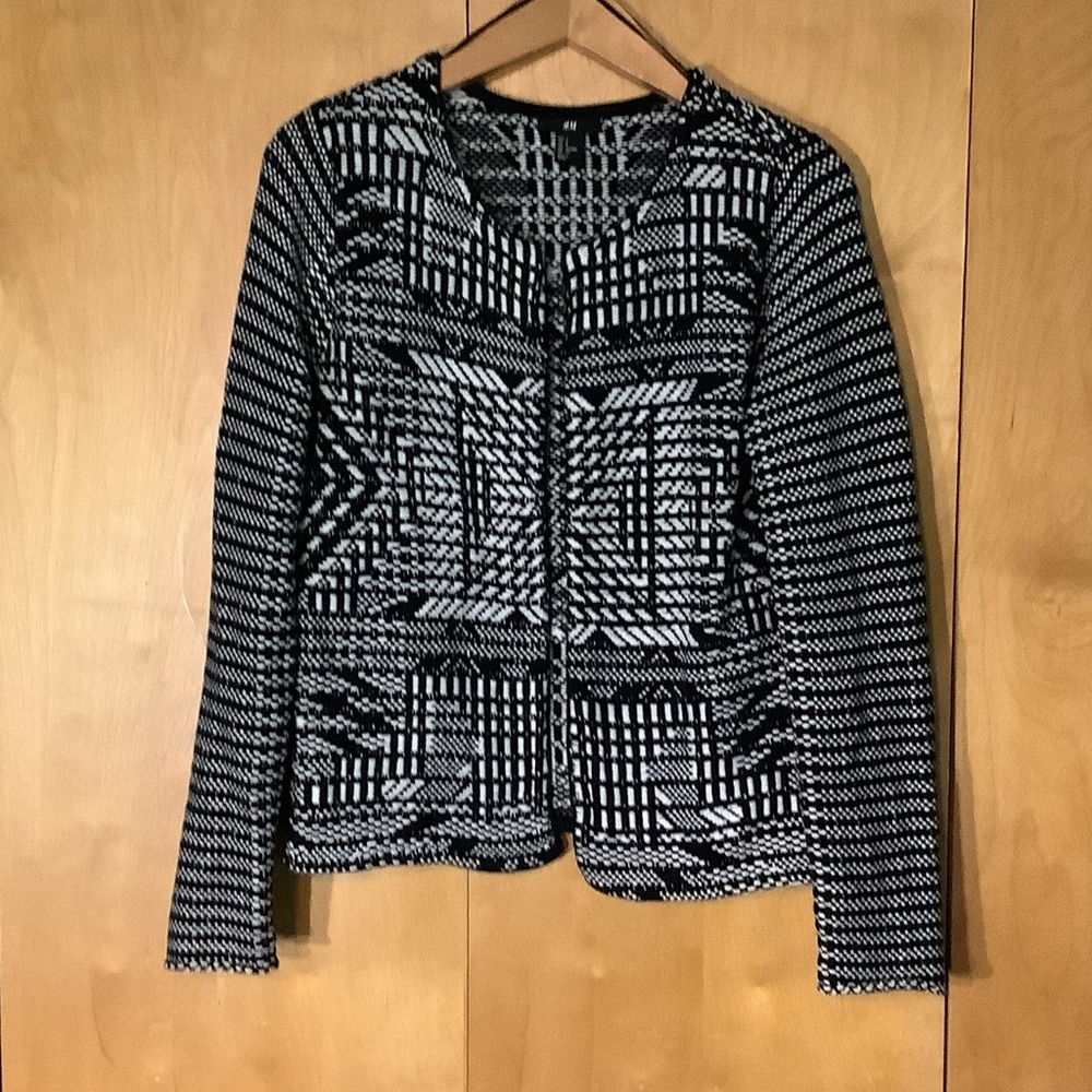 H&M black and white striped/tribal print blazer, size small - Picture 2 of 5
